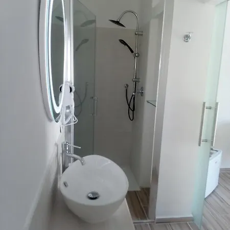 Flamingo Guest House- Guest house *