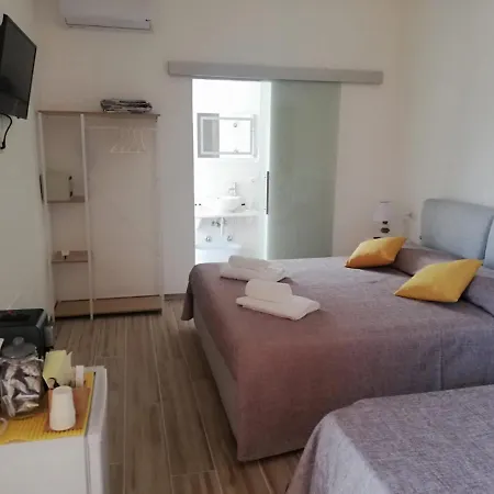 Flamingo Guest House- 奧爾比亞