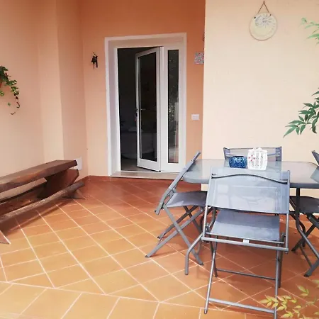 Guest house Flamingo Guest House- *