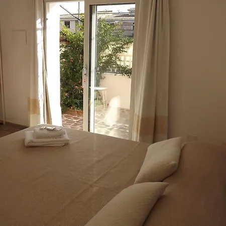 Flamingo Guest House- Guest house Olbia