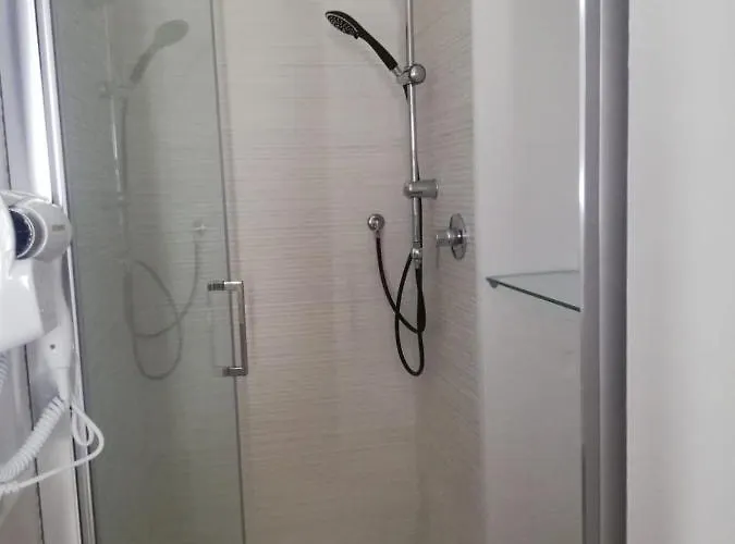 Flamingo Guest House- Pensionat 3*