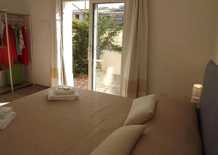 Flamingo Guest House- Gasthof Olbia